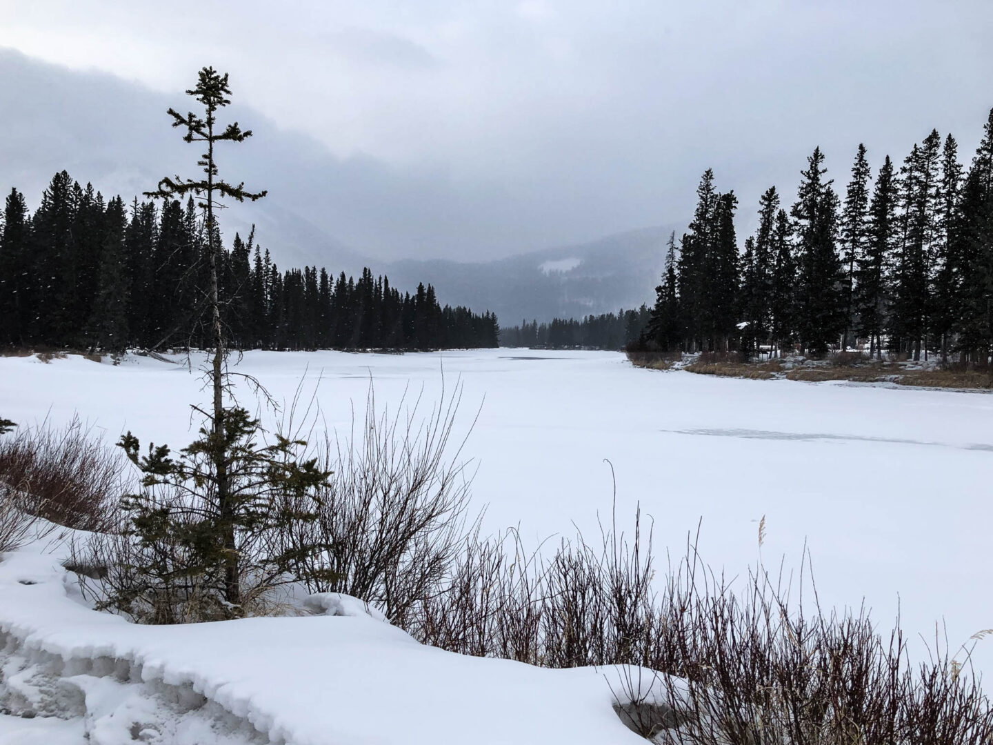 Banff town Bow river freeze