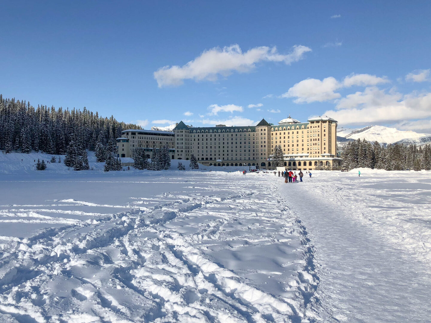 Lake Louise Fairmont hotel sunset