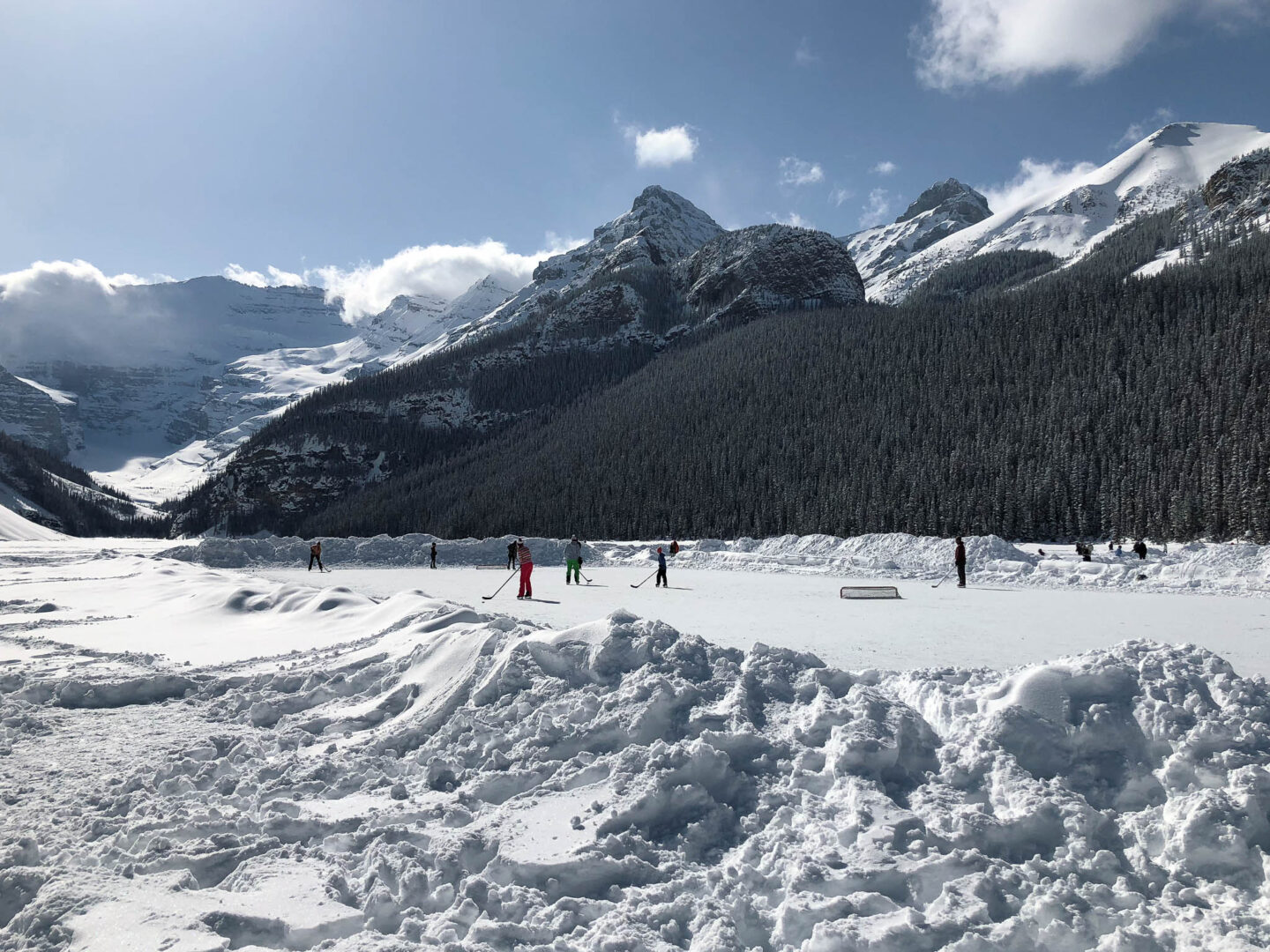 Lake Louise ice hockey games