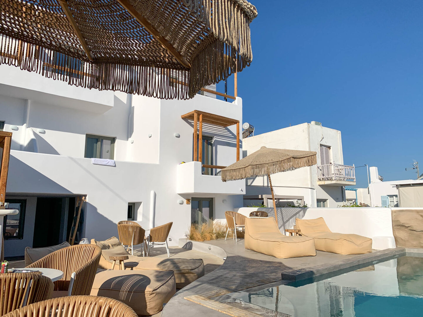 Paros Bohemian Luxury Hotel bar