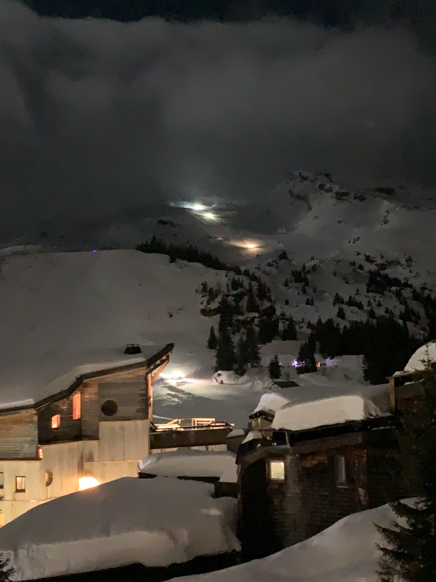 Avoriaz evening pistes basher