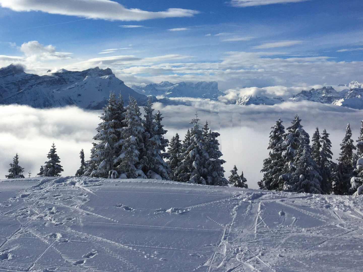 Villars cliff edge mountain view