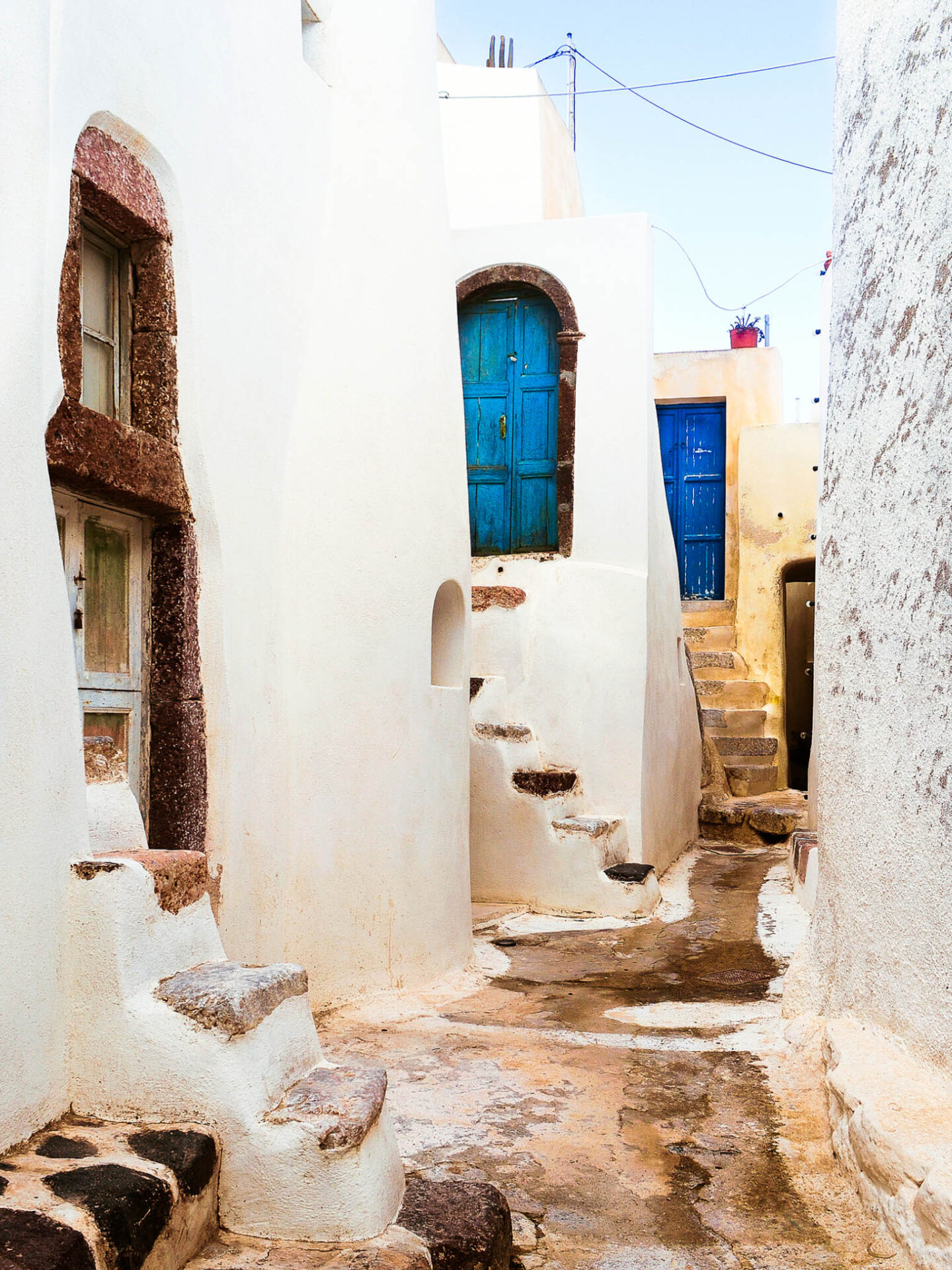 Santorini Emporio alleys