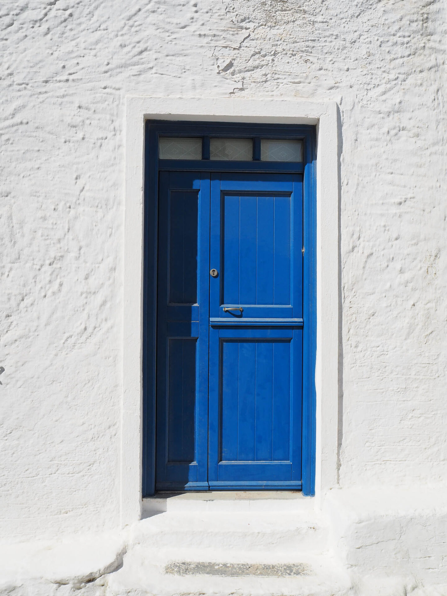 Schinousa blue window