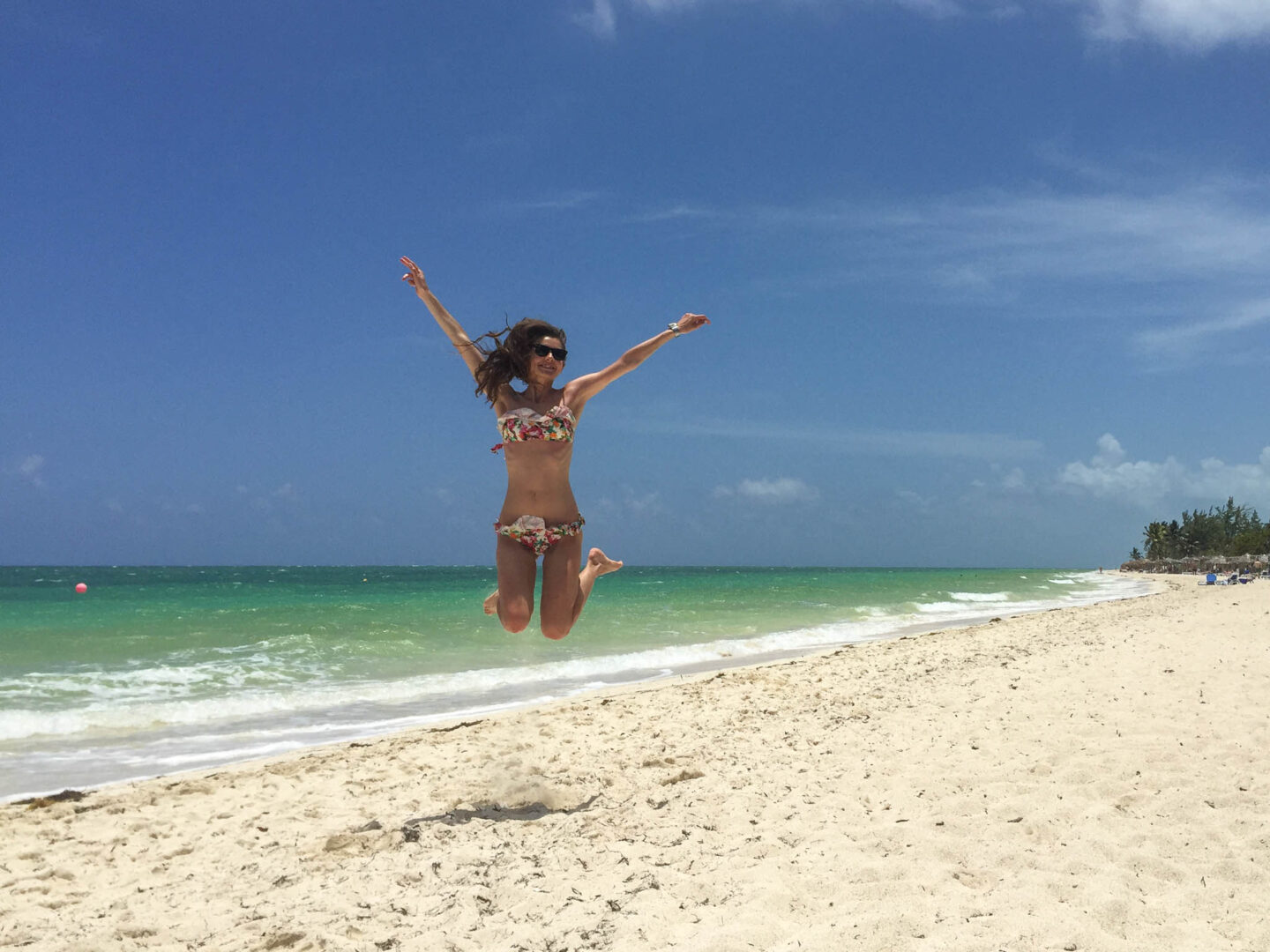 Cayo Coco jumping on white sand