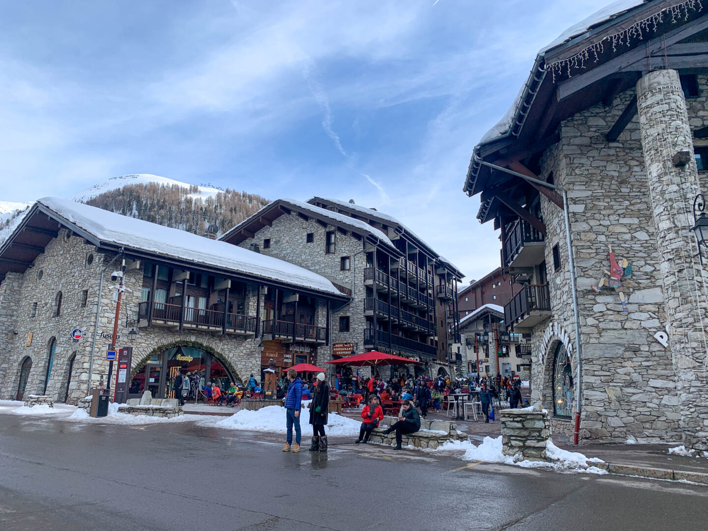Val d Isere cafe square