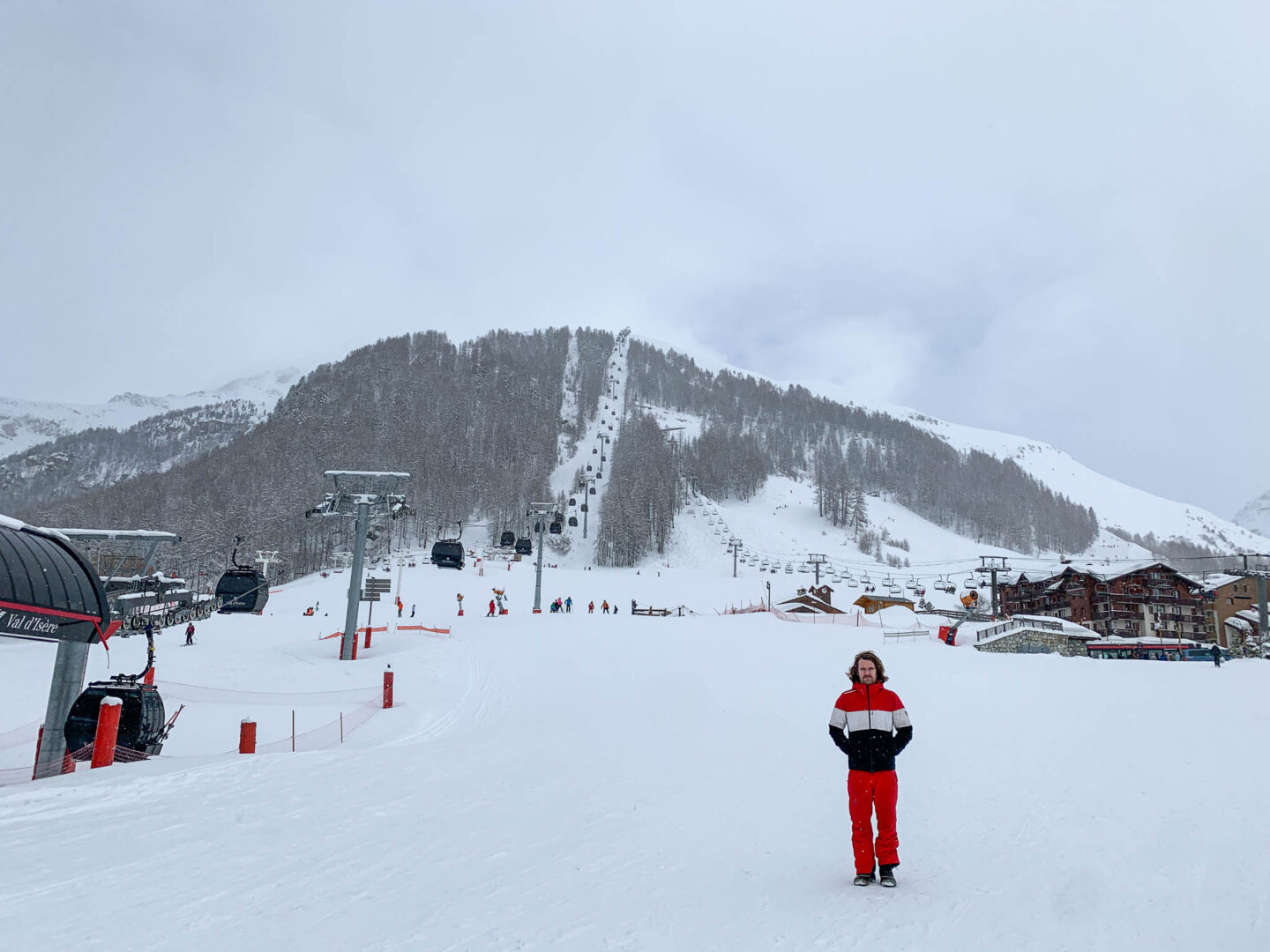 Val d Isere snowy pistes