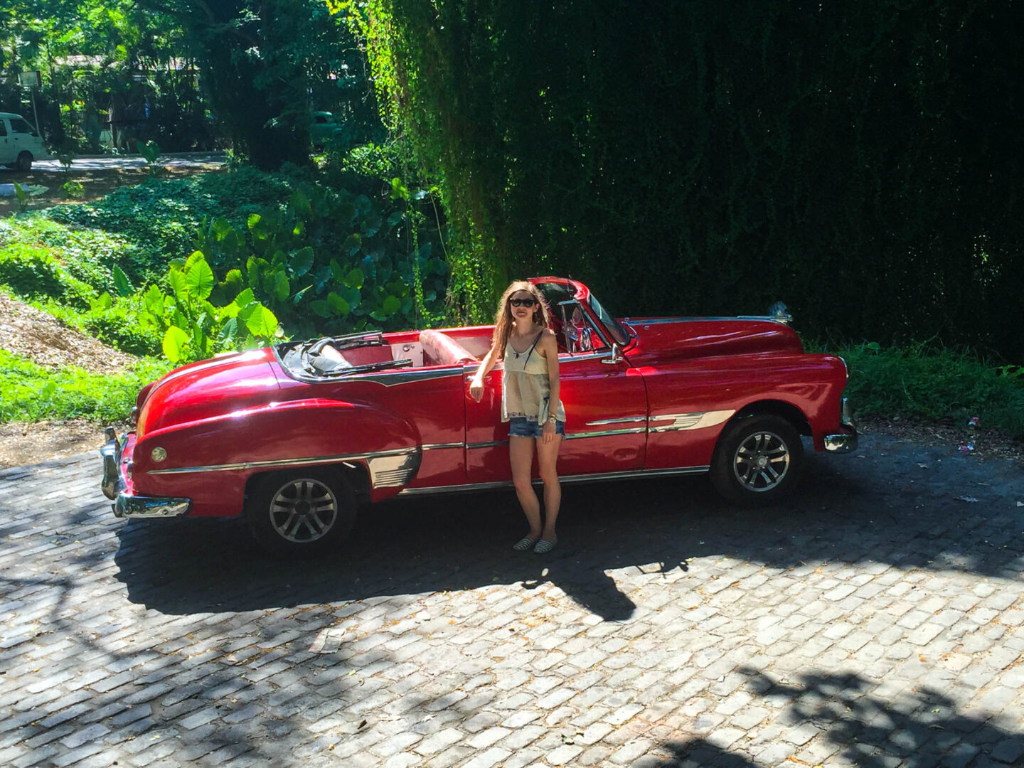 Havana park vintage car ride
