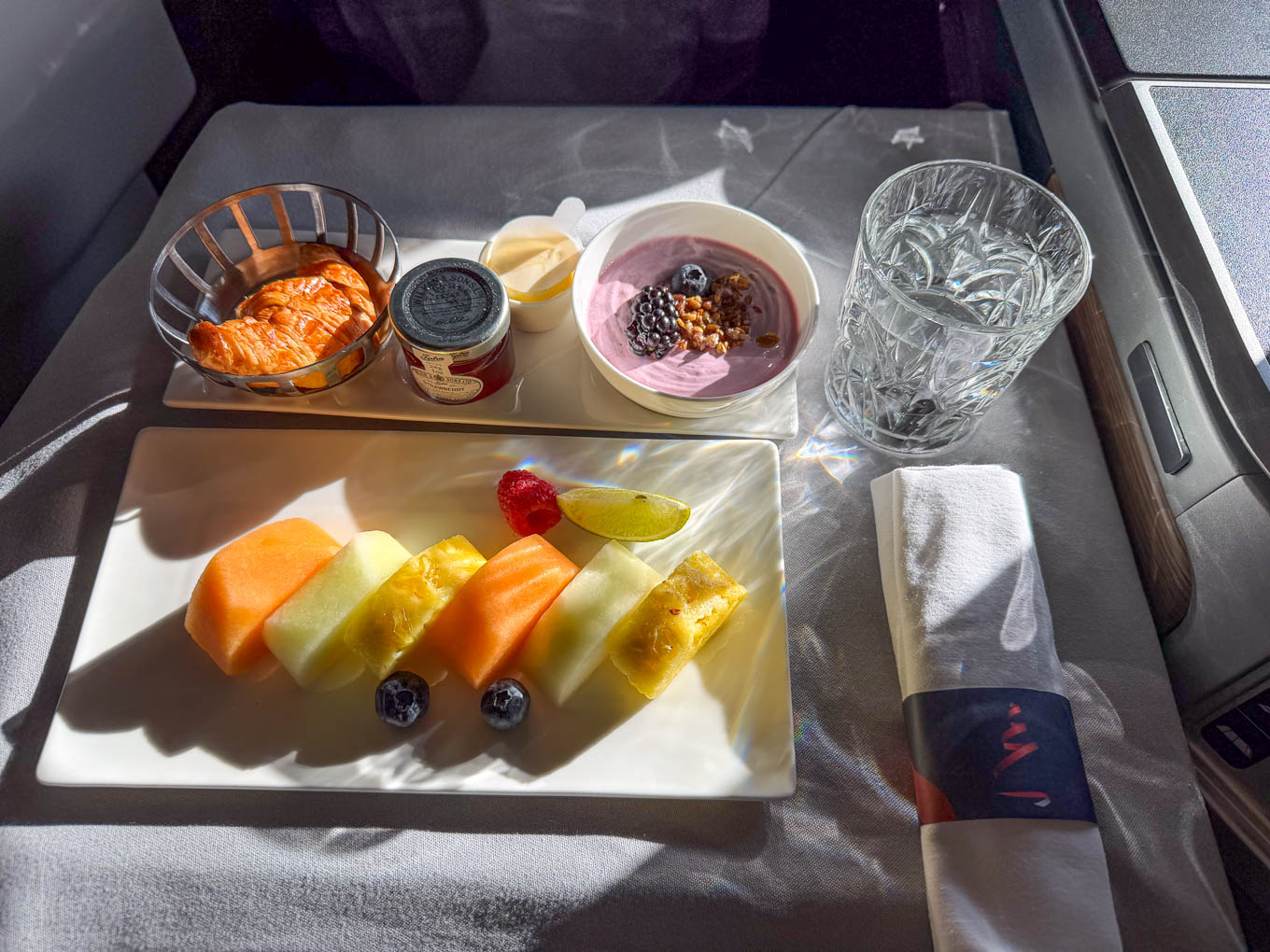 BA Business LHR HKG Breakfast