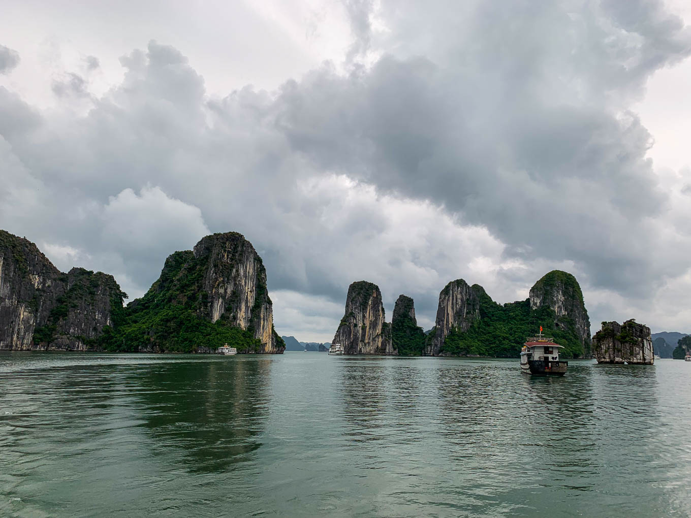 Ha Long Bay Vietnam 8