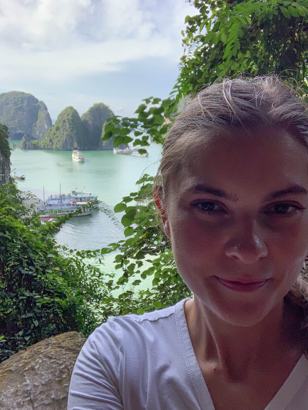 Ha Long Bay Vietnam Bo Hon 4