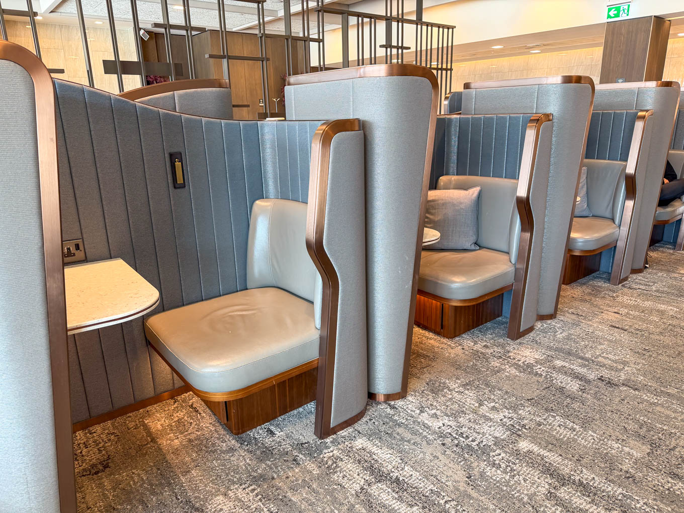 Singapore Airlines Heathrow T2 lounge 1