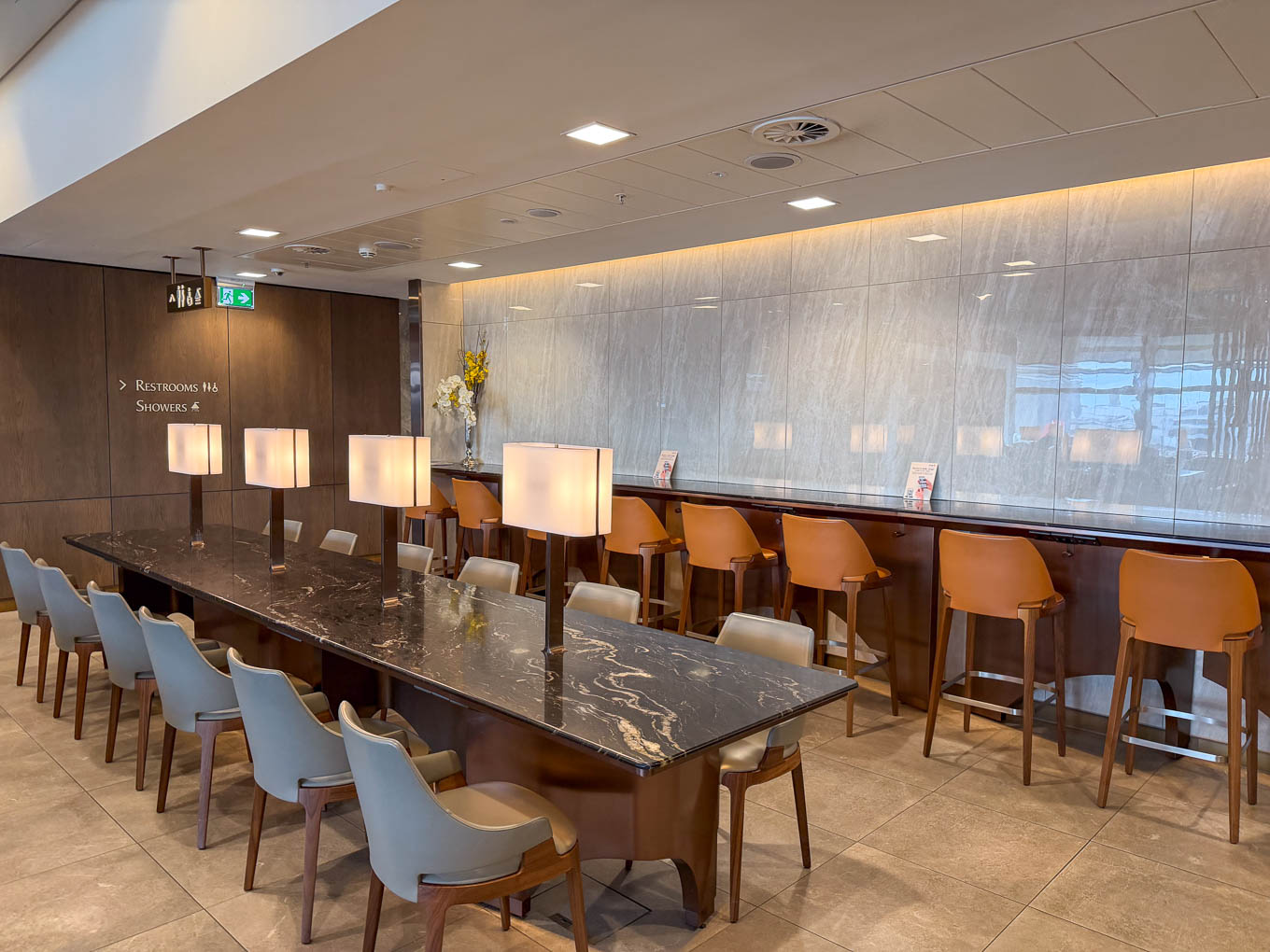 Singapore Airlines Heathrow T2 lounge 3