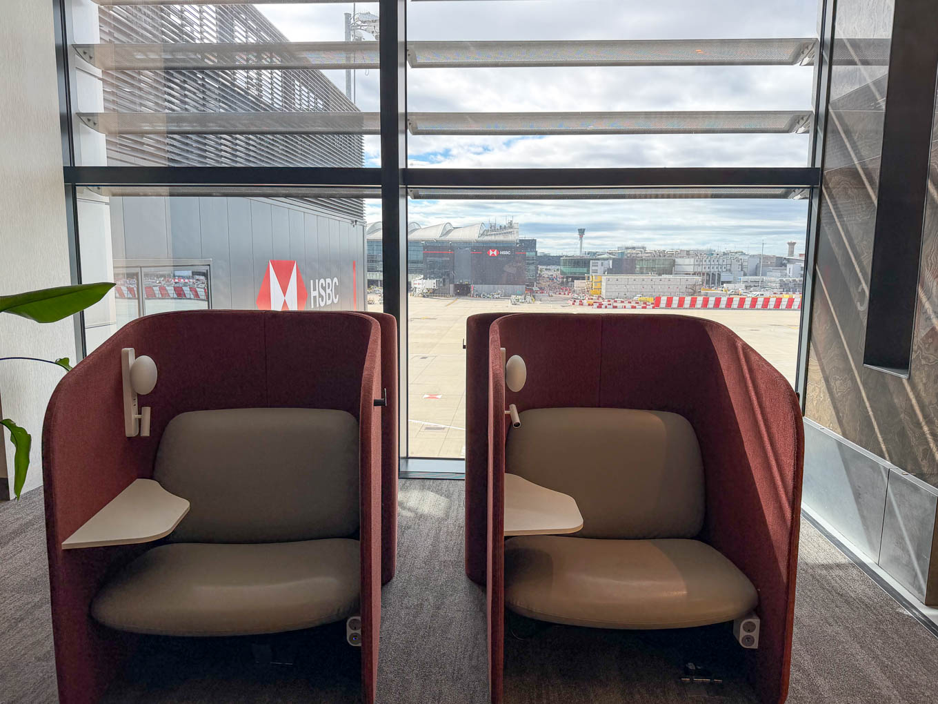 Air Canada lounge Heathrow T2 10
