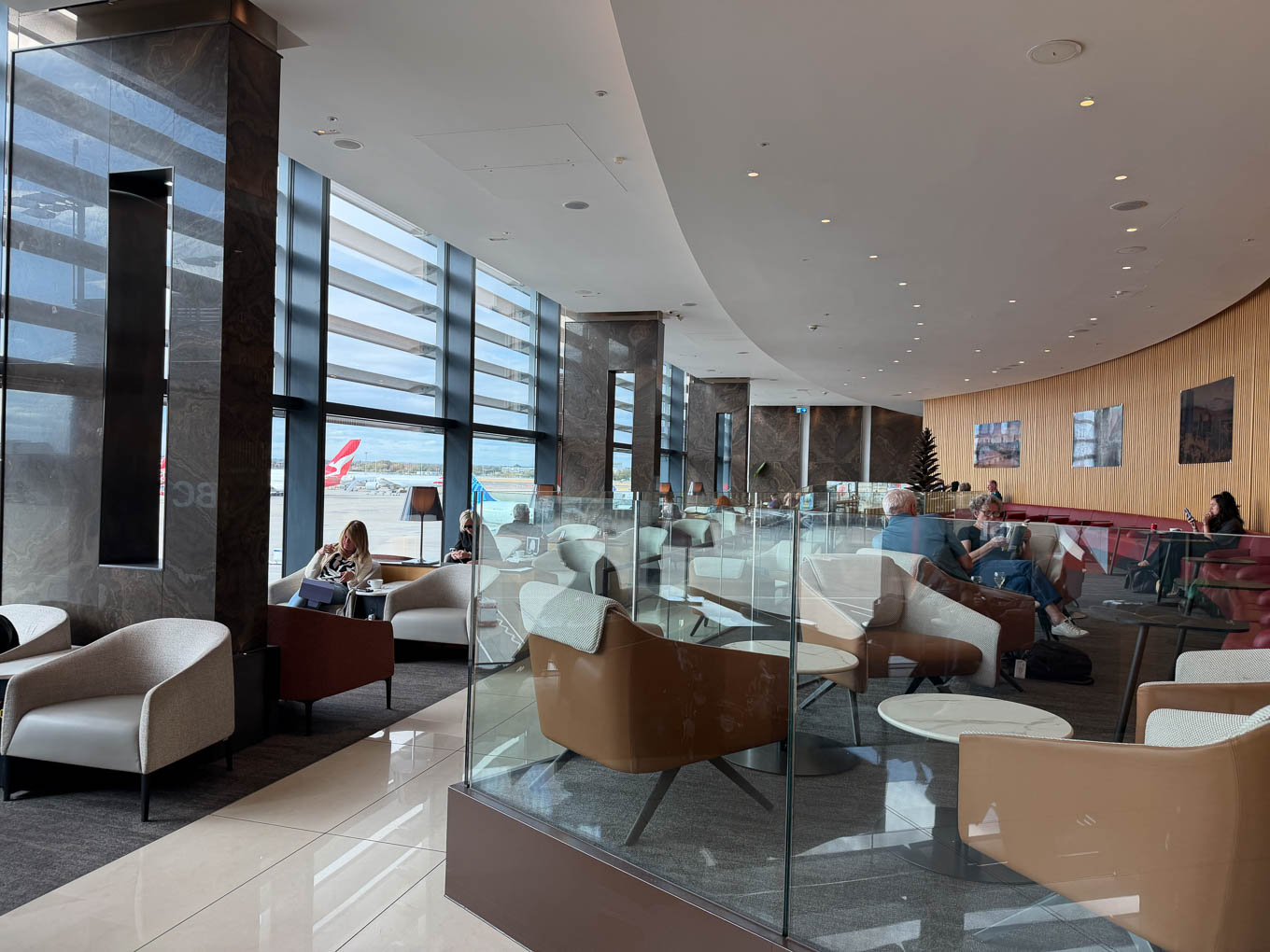 Air Canada lounge Heathrow T2 12
