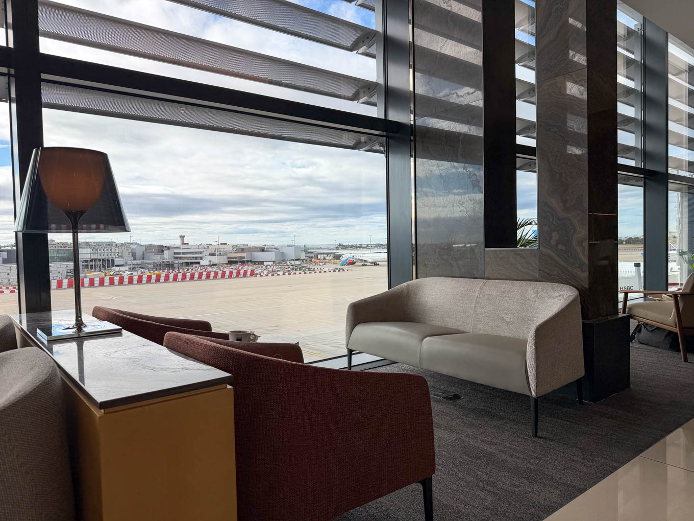 Air Canada lounge Heathrow T2 14