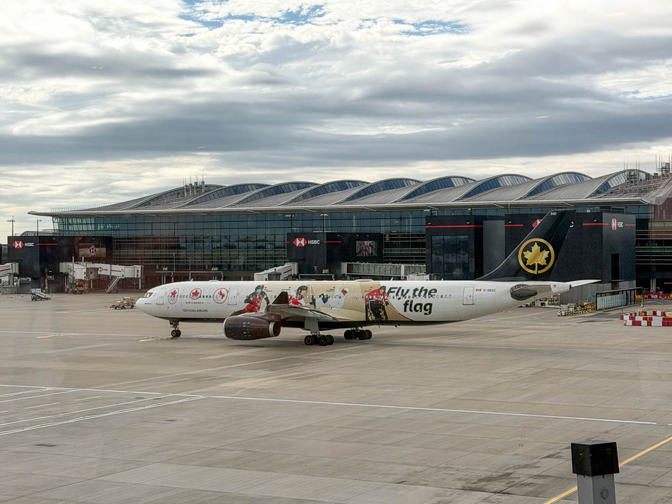 Air Canada plane at Heathrow T2