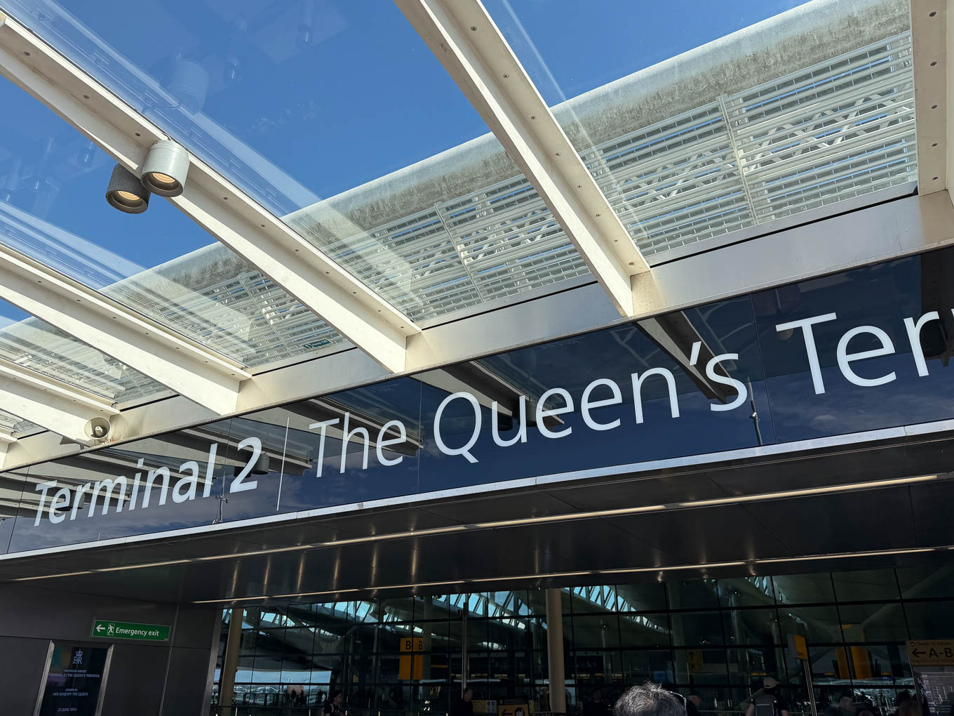 Heathrow T2 External Signage